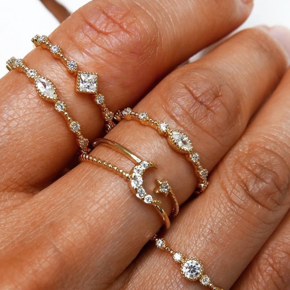MOVING SALE 🎉 Ring set